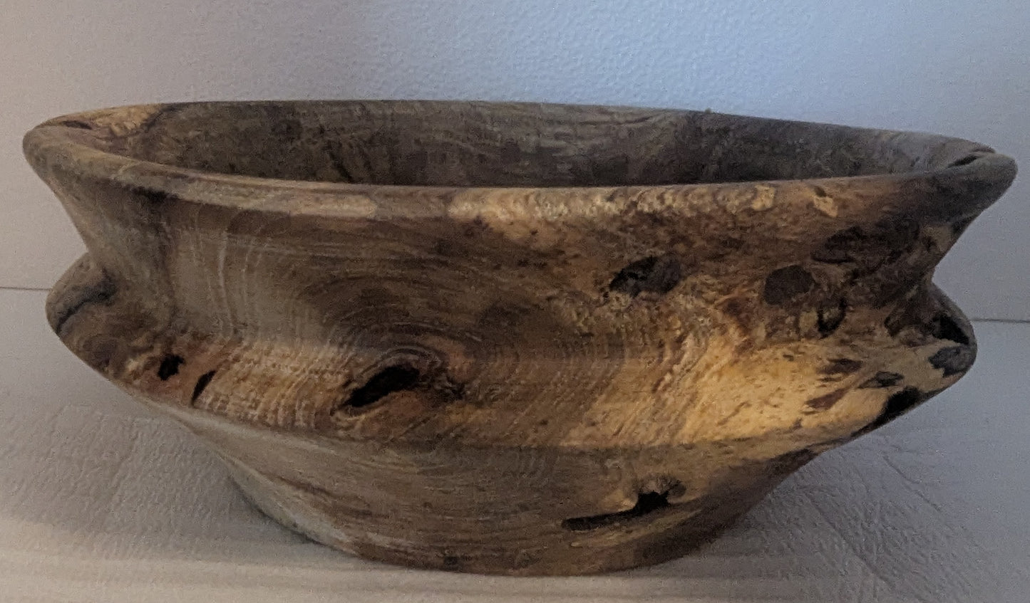 Medium Red Oak Vermiculated Bowl